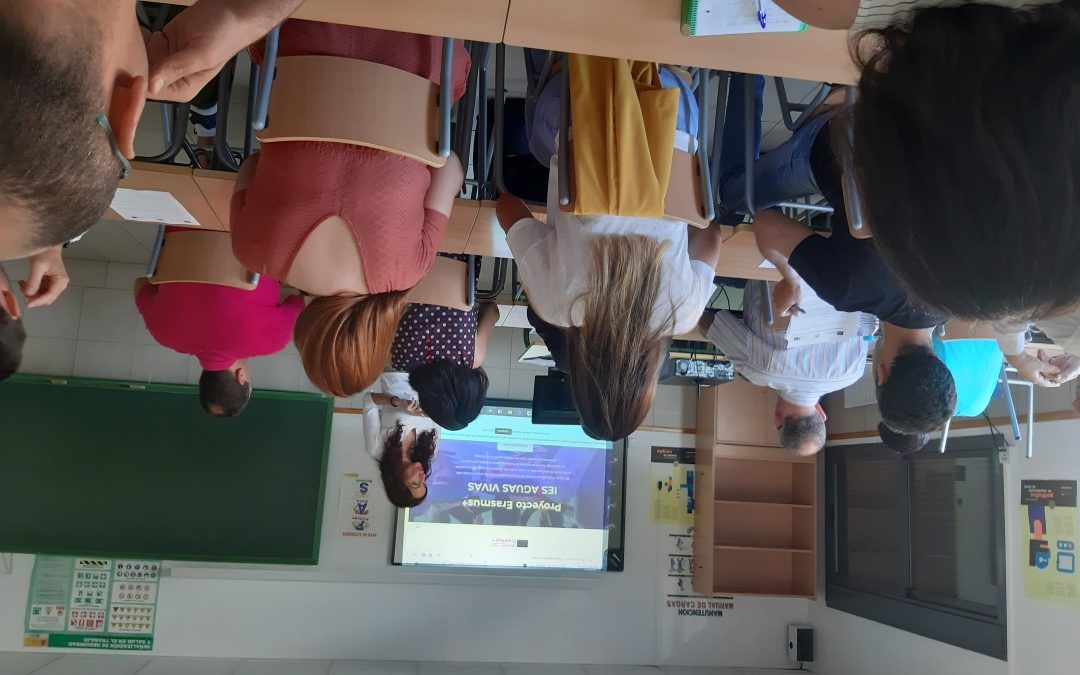 Erasmus+presente  en la reunión inicial para nuevos docentes del IES