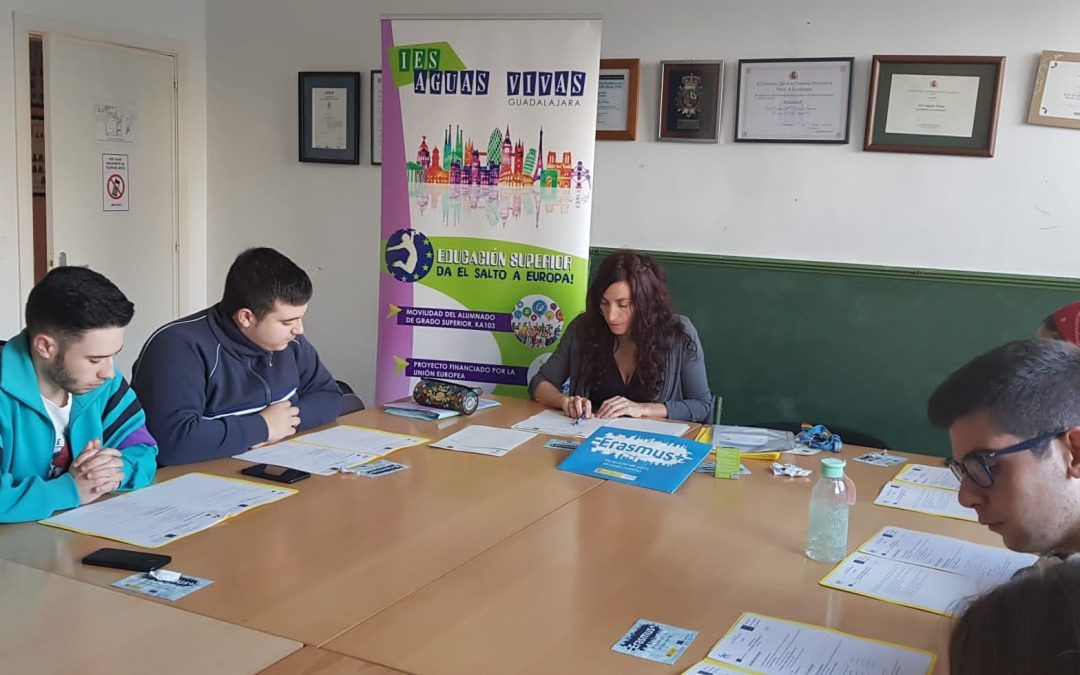Reunión inicial con el alumnado seleccionado para movilidades de Grado Superior KA103
