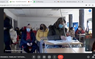 Reunión con familias. Preparando la primera movilidad de grupos de estudiantes de la Acreditación
