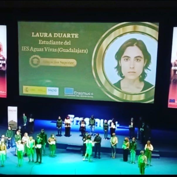 Nuestra alumna Laura Duarte recibe el galardón de Estudiante Erasmus 2021