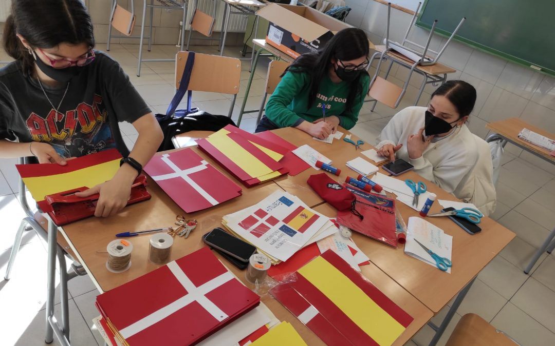 Preparándonos para recibir a los estudiantes de intercambio daneses