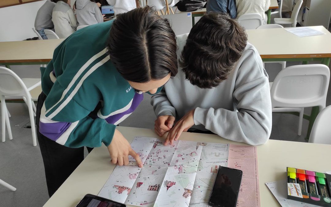 Aprendizaje de idiomas mediante el trabajo cooperativo usando las TIC… Uno de los desafíos de la Acreditación Escolar