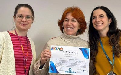Aprendiendo competencias STEM para nuestra Acreditación Escolar