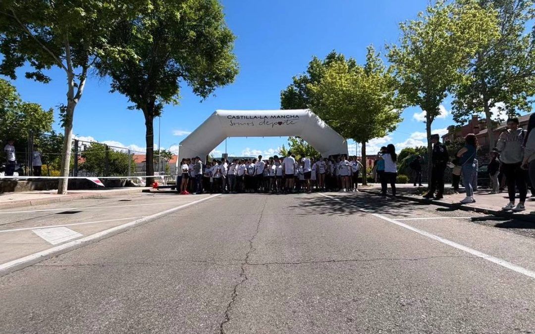 Difusión de nuestros proyectos Erasmus en la XI Carrera Solidaria
